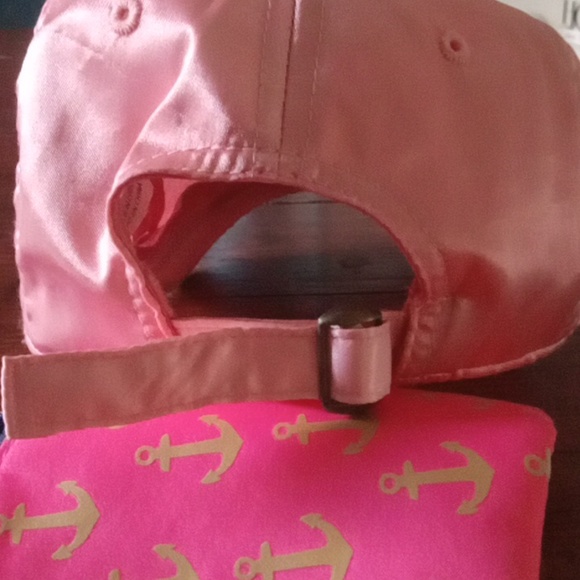 Hat - Picture 2 of 4